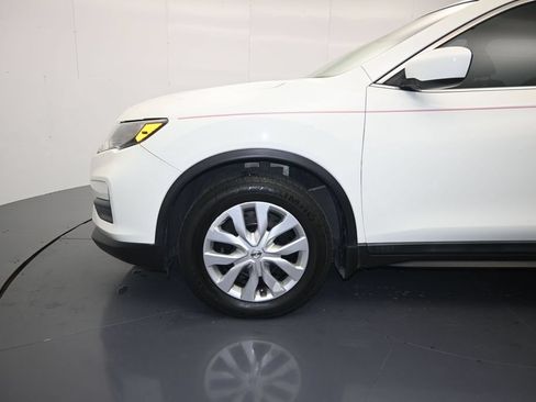 Used 2020 Nissan Rogue S FWD image 9
