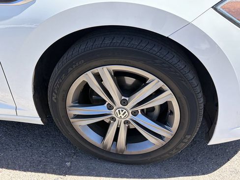 Used 2020 Volkswagen Jetta R-Line FWD image 5