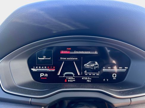 Used 2025 Audi Q5 2.0T Premium image 11