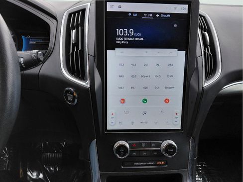 Used 2024 Ford Edge Titanium image 31