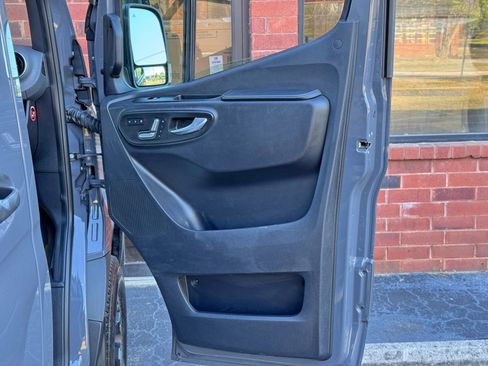 Used 2021 Mercedes-Benz Sprinter 2500 w/ Comfort Plus Package image 47