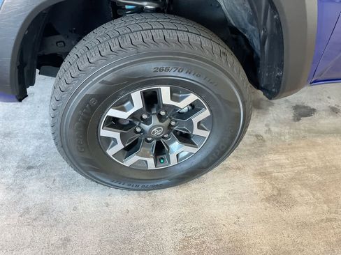 Used 2023 Toyota Tacoma TRD Off-Road image 10