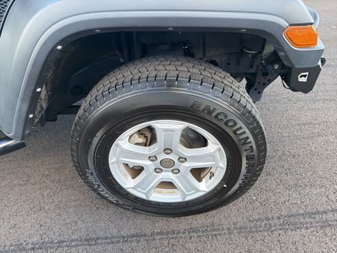 Certified 2021 Jeep Wrangler Sport AWD/4WD image 22