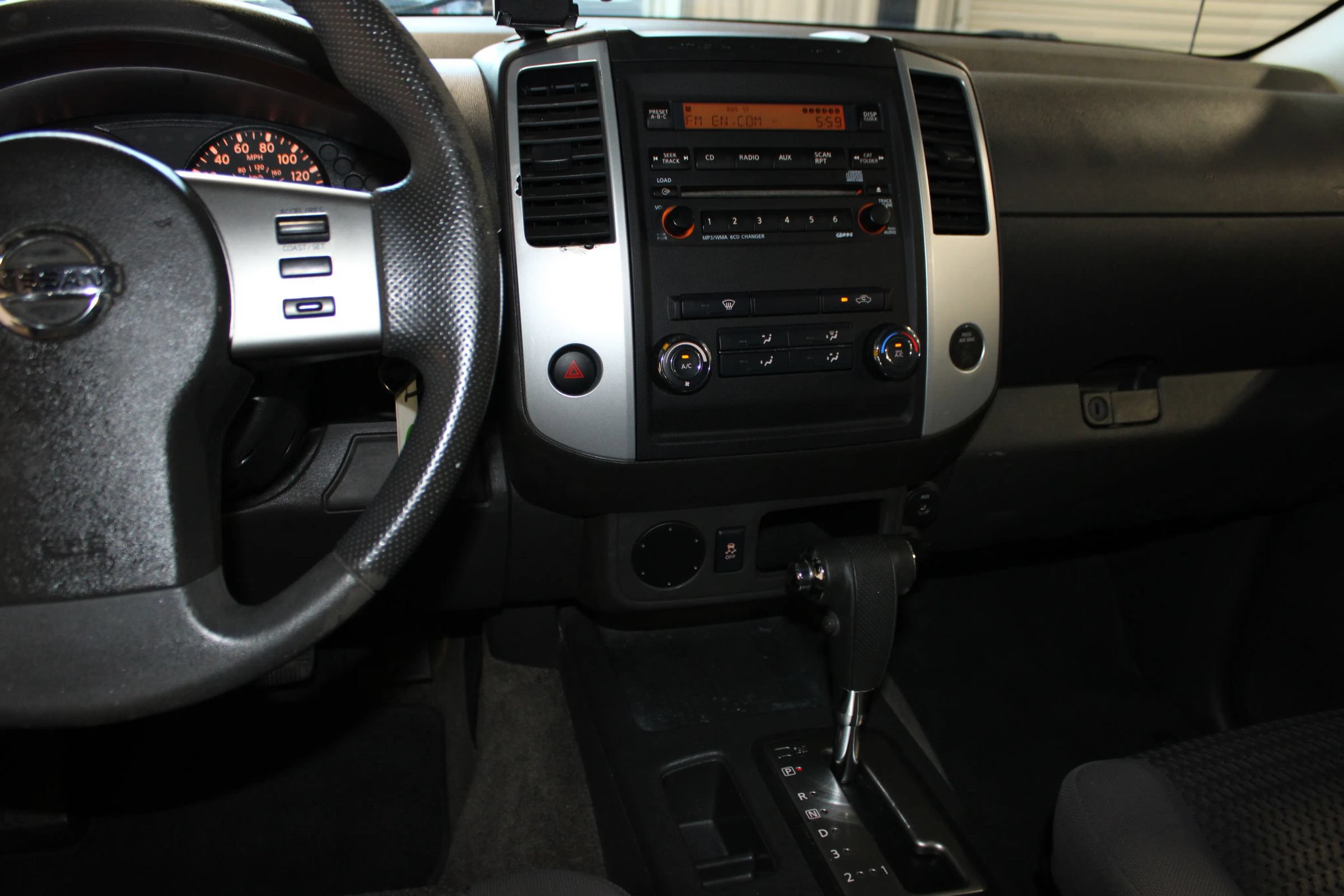 Used 2012 Nissan Frontier SV w/ SV Premium Utility Pkg RWD image 14