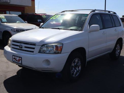 Used 2005 Toyota Highlander 4WD V6 image 3