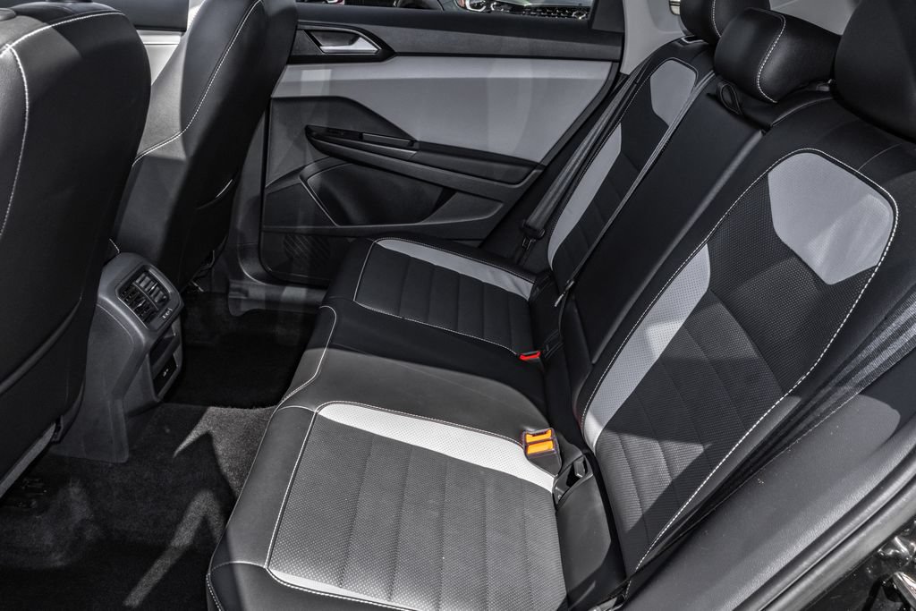 Certified 2023 Volkswagen Taos SEL AWD/4WD image 29