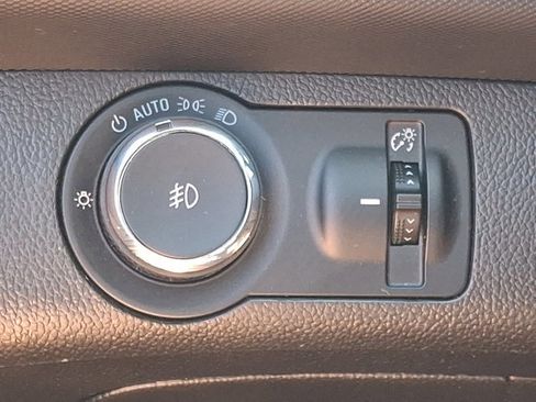 Used 2020 Chevrolet Sonic LT w/ Convenience Package FWD image 26