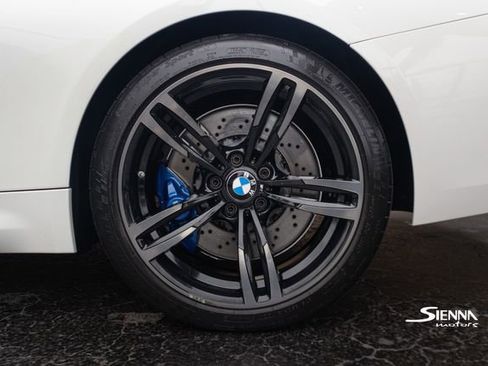 Used 2017 BMW M4 Convertible image 49