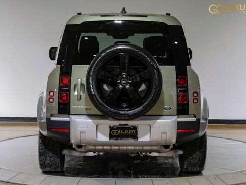 Used 2023 Land Rover Defender 110 SE image 11