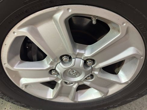 Used 2017 Toyota Tundra SR5 w/ SR5 Upgrade Package image 35