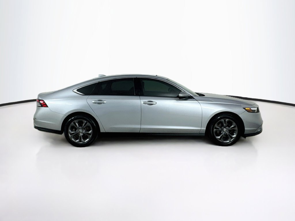 Used 2023 Honda Accord EX image 8