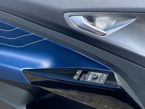 Certified 2025 Volkswagen ID.4 Pro S RWD image 19