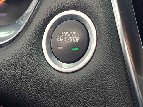 Used 2023 Chevrolet Traverse LT FWD image 32