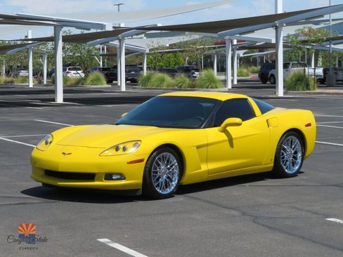 Used 2009 Chevrolet Corvette Coupe w/ Preferred Equipment Group RWD image 8
