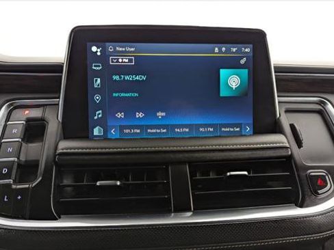 Used 2023 Chevrolet Suburban Premier image 30