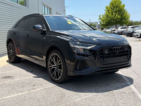 Used 2022 Audi Q8 Premium Plus AWD/4WD image 5