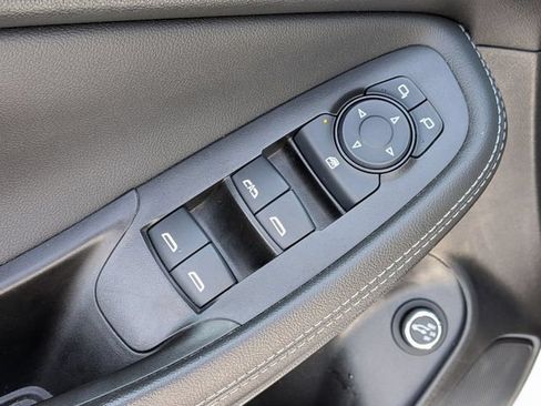 Used 2023 Buick Encore GX Essence w/ Experience Buick Package FWD image 13