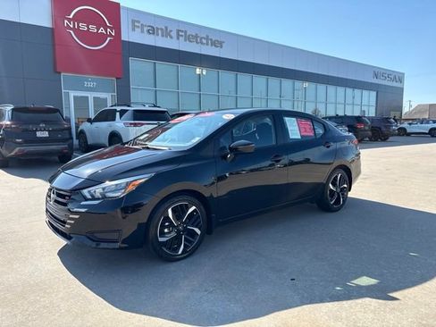 Certified 2025 Nissan Versa SR w/ Trunk Package FWD image 1