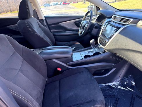 Used 2016 Nissan Murano SV w/ Premium Package image 32