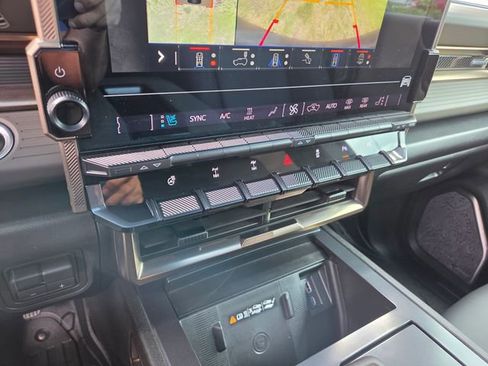Used 2024 GMC Hummer EV 3X w/ Extreme Off-Road Package AWD/4WD image 34