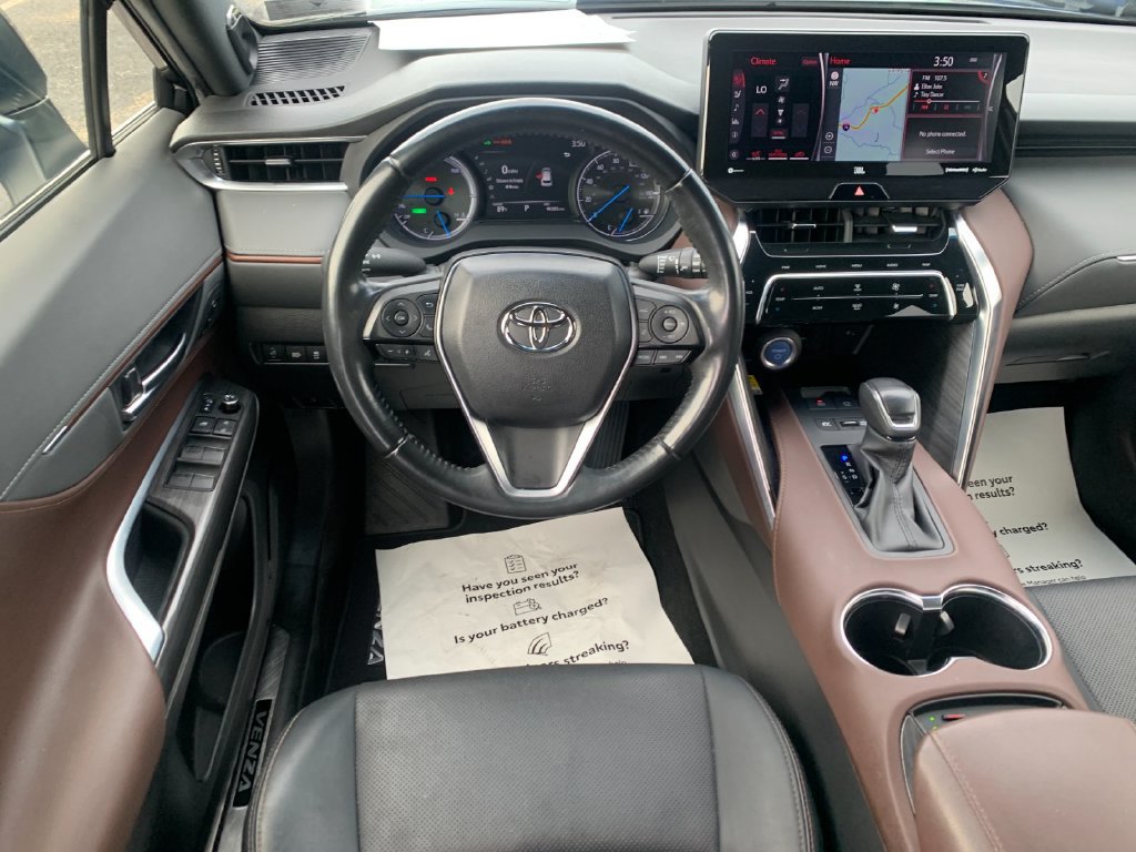 Used 2021 Toyota Venza XLE w/ Softex Package AWD/4WD image 17