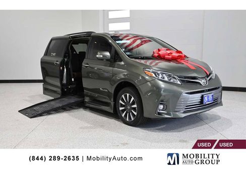 Used 2020 Toyota Sienna Limited Premium FWD image 1