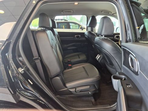 Used 2025 Kia Sorento EX AWD/4WD image 26