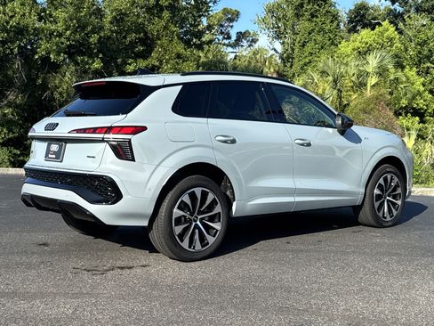 New 2026 Audi Q3 quattro 2.0T AWD/4WD image 4