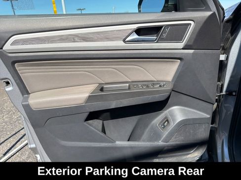 Used 2023 Volkswagen Atlas Cross Sport SE image 11