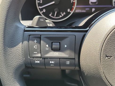 Used 2023 Nissan Rogue SV AWD/4WD image 22