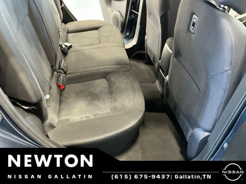 Used 2015 Nissan Rogue S FWD image 15
