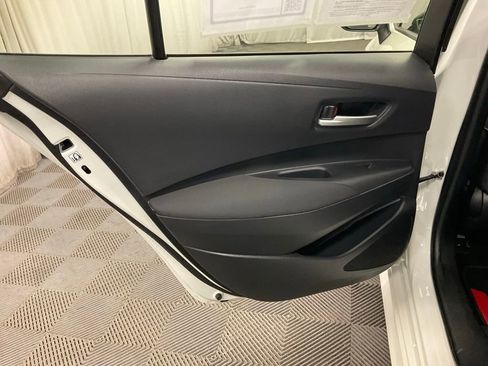 Used 2020 Toyota Corolla LE image 31
