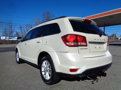 Used 2013 Dodge Journey SXT w/ Flexible Seating Group image 7