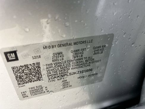 Used 2019 GMC Acadia Denali w/ Technology Package FWD image 29
