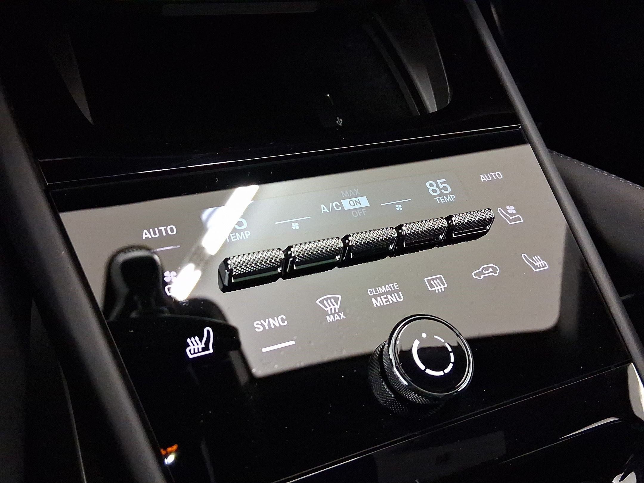 Certified 2025 Porsche Cayenne GTS AWD/4WD image 22