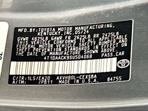Used 2025 Toyota Camry SE w/ Multimedia Upgrade Package FWD image 29