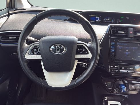 Used 2016 Toyota Prius Three Touring FWD image 12