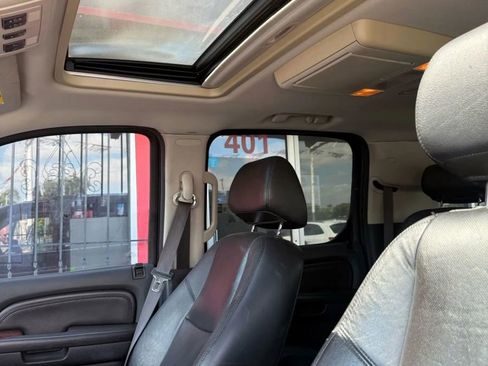 Used 2008 Cadillac Escalade ESV AWD image 13