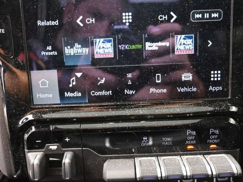 Used 2022 RAM 1500 Laramie AWD/4WD image 28