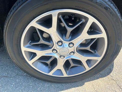 Used 2021 Jeep Grand Cherokee Overland image 7