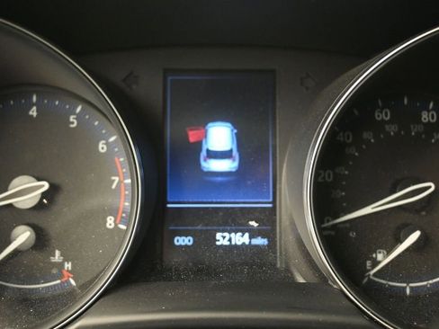 Used 2020 Toyota C-HR LE FWD image 11