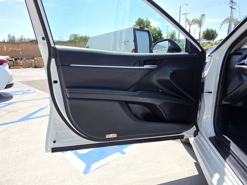 Used 2024 Toyota Camry XSE FWD image 11