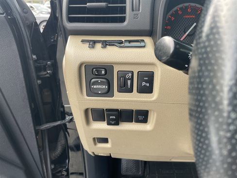 Used 2010 Toyota 4Runner SR5 AWD/4WD image 33