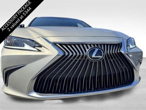 Used 2019 Lexus ES 350 w/ Premium Package FWD image 11