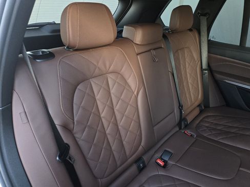 Used 2026 BMW X5 xDrive50e w/ Climate Comfort Package image 4