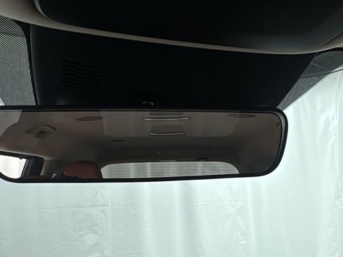 New 2026 Kia Carnival EX FWD image 32