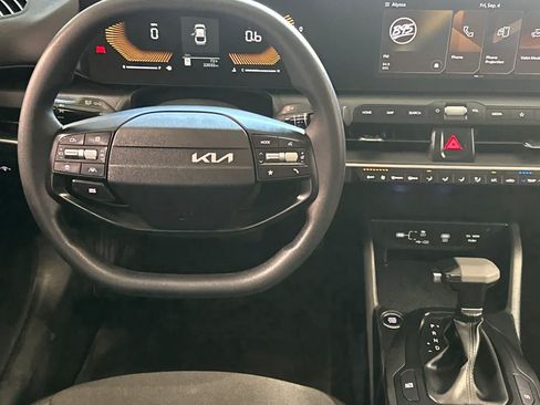 Used 2025 Kia K4 FWD image 16