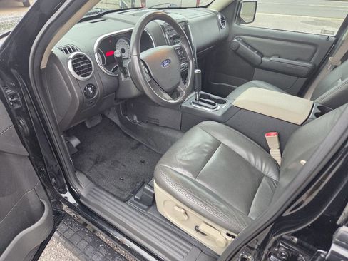 Used 2008 Ford Explorer Sport Trac XLT AWD/4WD image 8