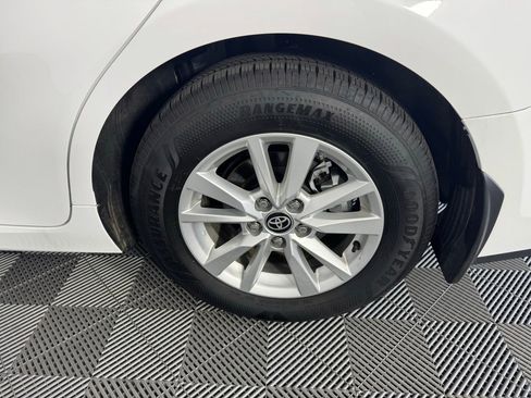 Used 2026 Toyota Camry LE FWD image 34