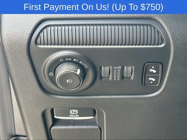 Used 2024 Jeep Wagoneer Series III AWD/4WD image 18